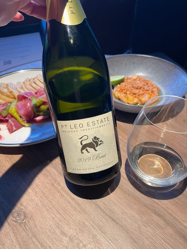 スパークリングワインとおつまみ